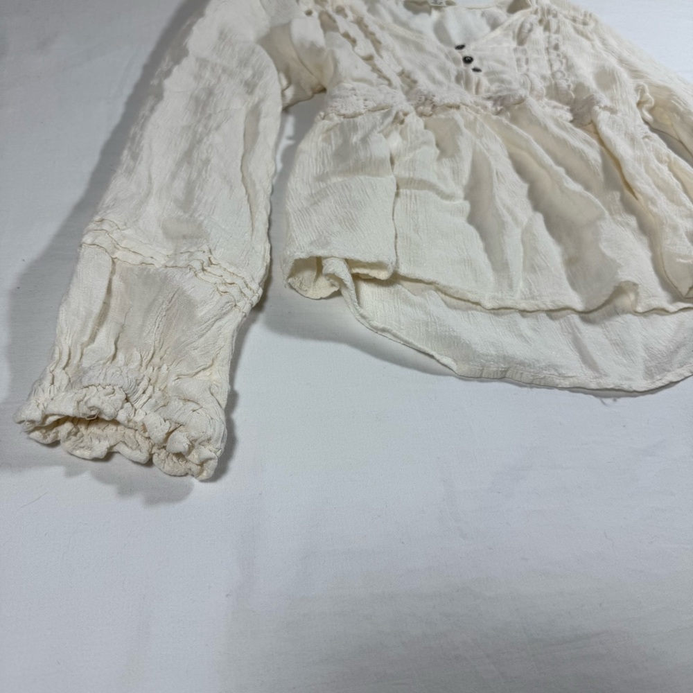 Takara Cream Babydoll Textured‎ Women's Blouse Long Sleeve Size Medium - Picture 4 of 10